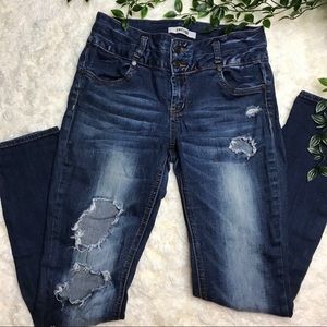 Refuge Distressed Jeans